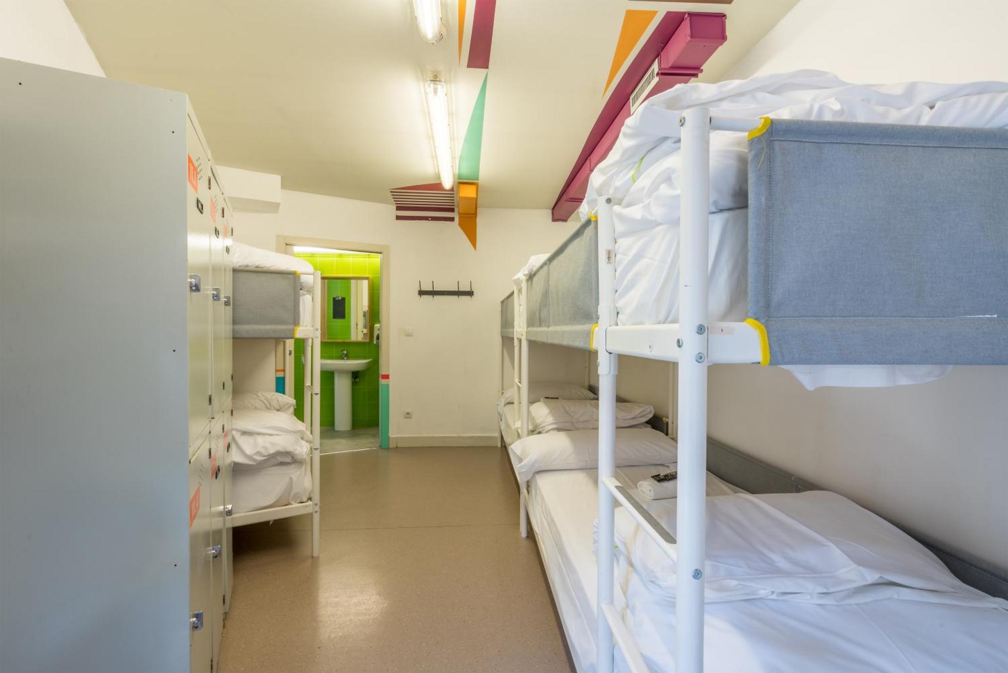 Ganbara Hostel - Self Check In Bilbao Ngoại thất bức ảnh