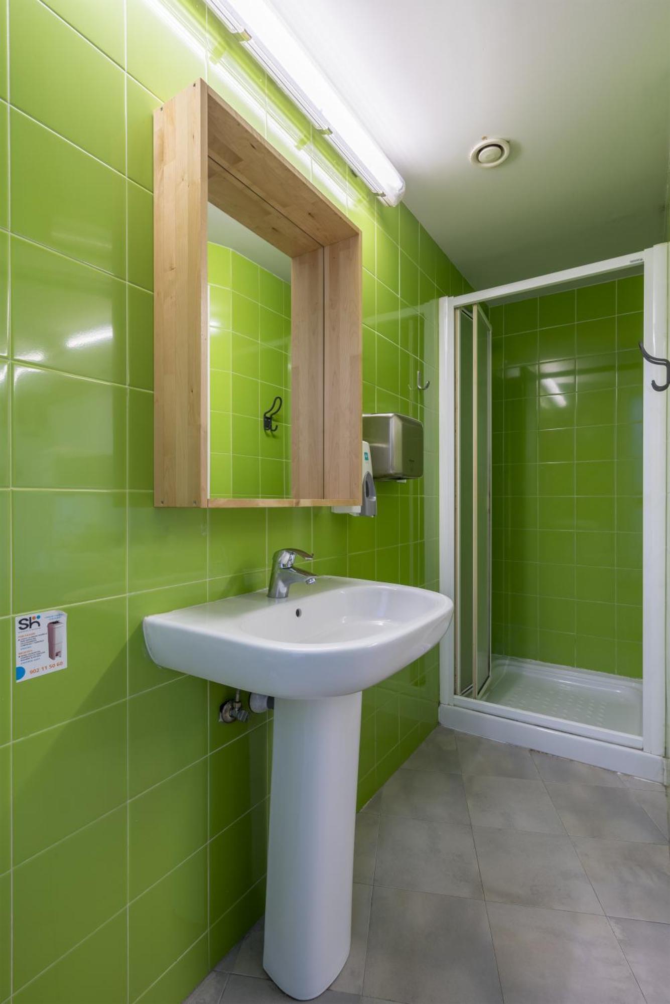 Ganbara Hostel - Self Check In Bilbao Ngoại thất bức ảnh